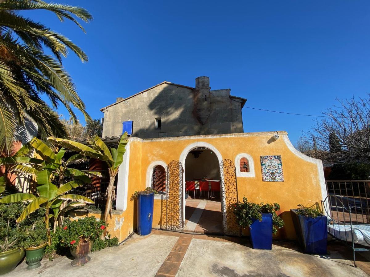 Le Clos De L'isle * Arles