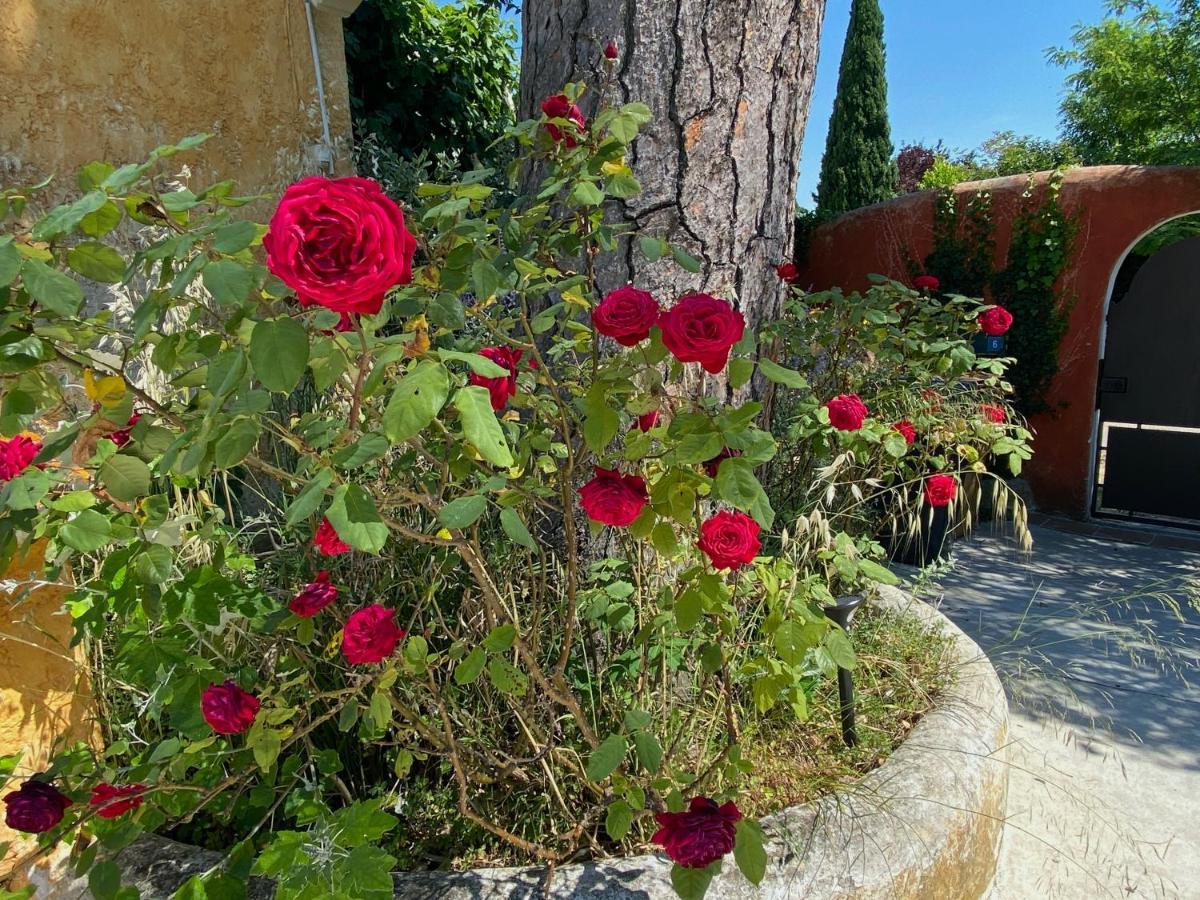 Le Clos De L'isle Apartment *